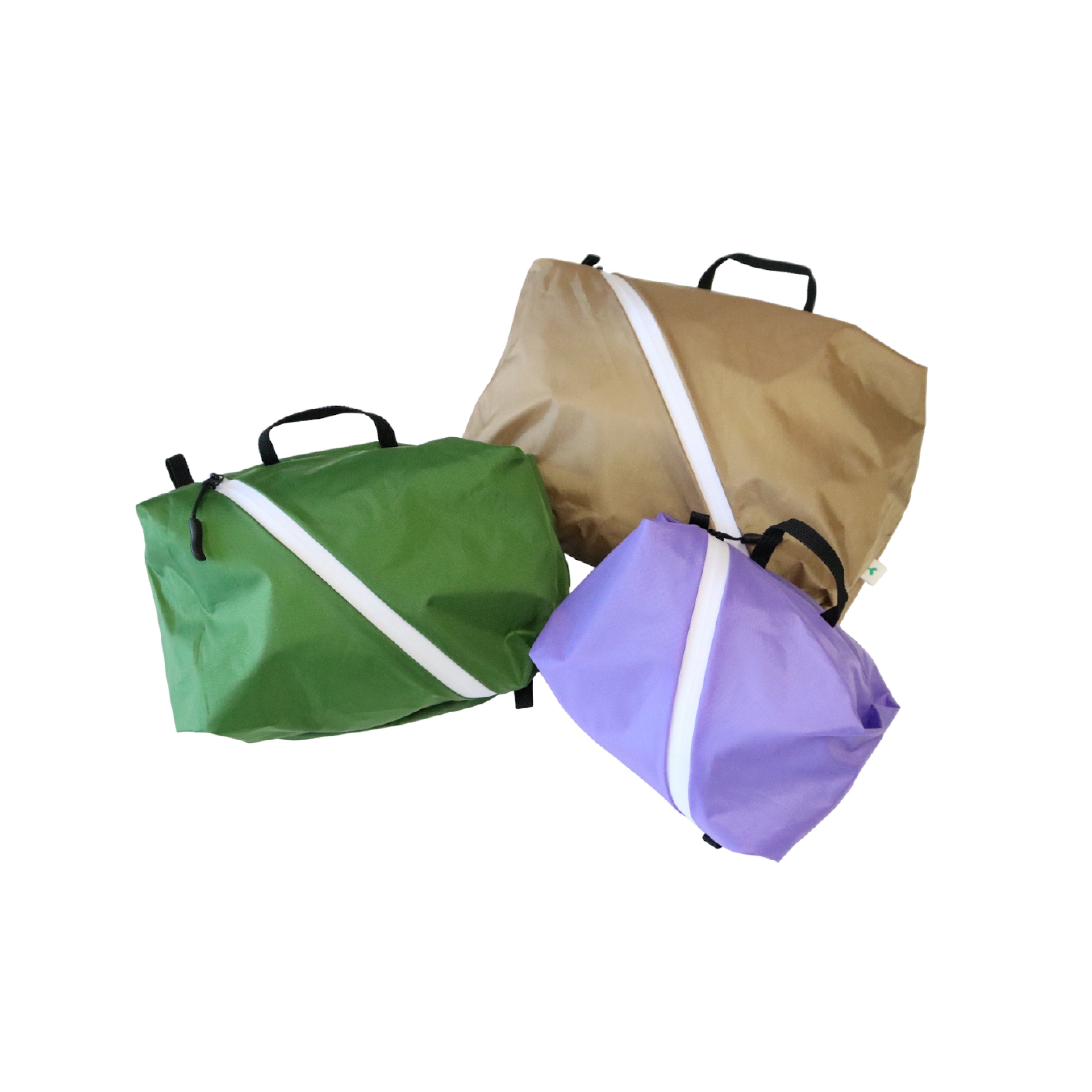 かわり芽］山のつぼみ 3つのポーチ – FUNQTEN