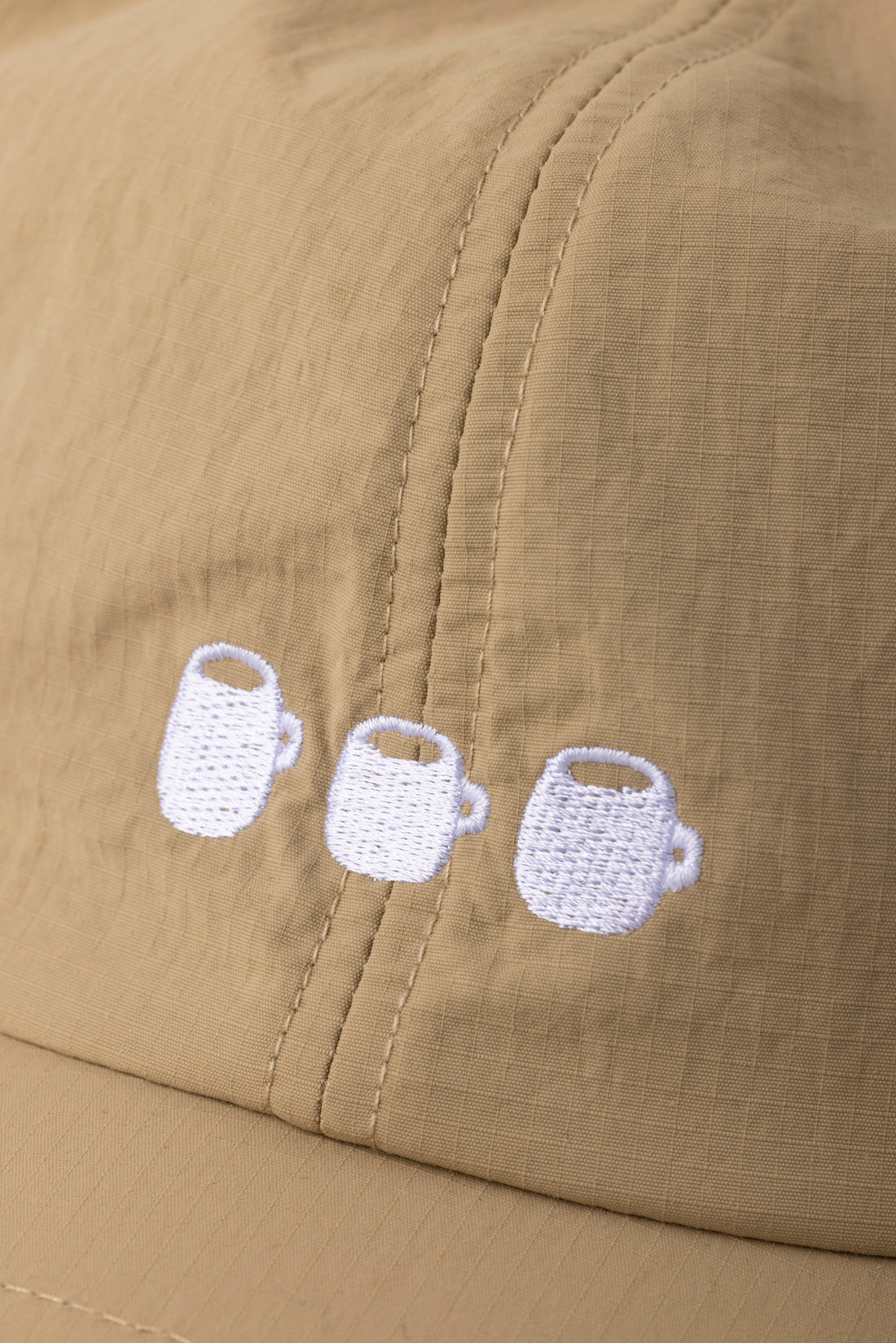 ［ランドネ×ハロ コモディティ］山小屋キャップ　黒百合ヒュッテのクロップ