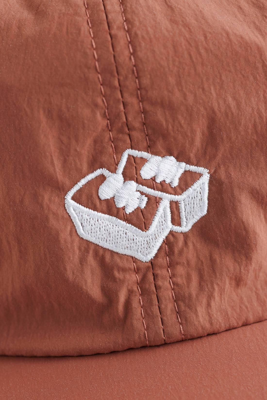 ［ランドネ×ハロ コモディティ］山小屋キャップ しらびそ小屋のトースト