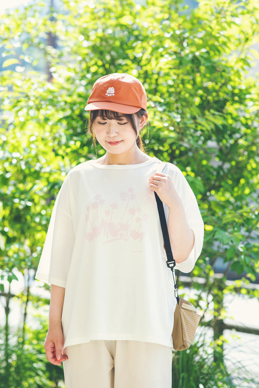 ［かわり芽］花ごよみTシャツ ハクサンコザクラ