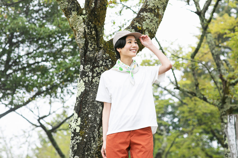 ［かわり芽］新芽柄の日よけバンダナ付きTシャツ