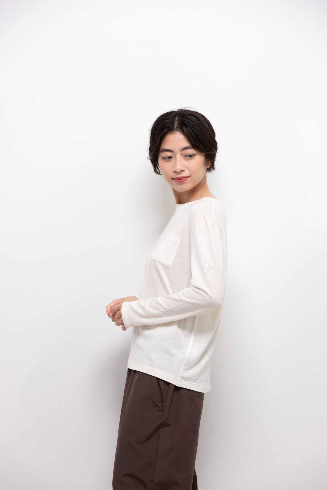 ［かわり芽］胸にポケット 長袖ウールTシャツ