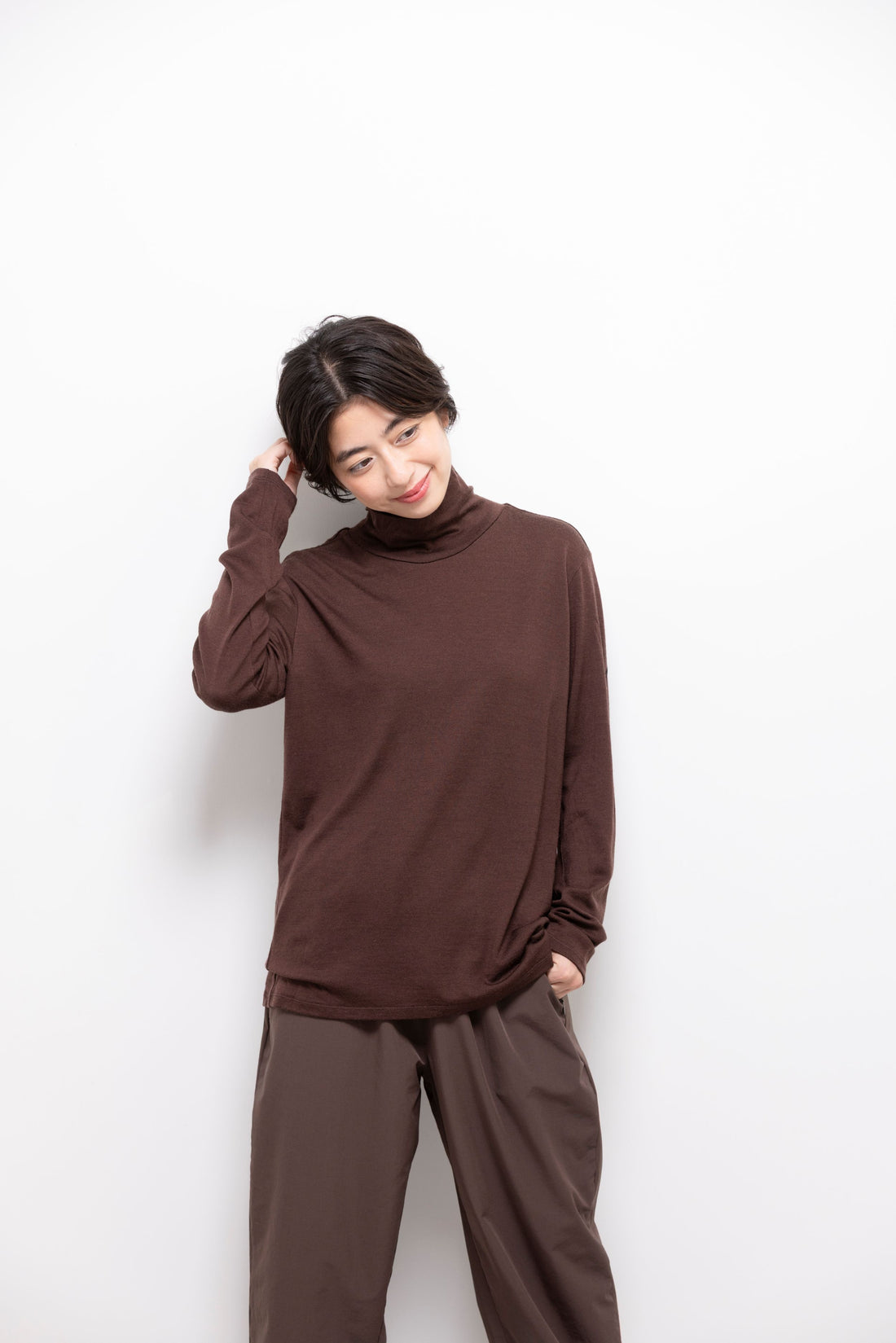［かわり芽］ゆったりウールハイネックTシャツ