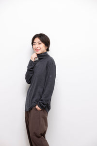 ［かわり芽］ゆったりウールハイネックTシャツ