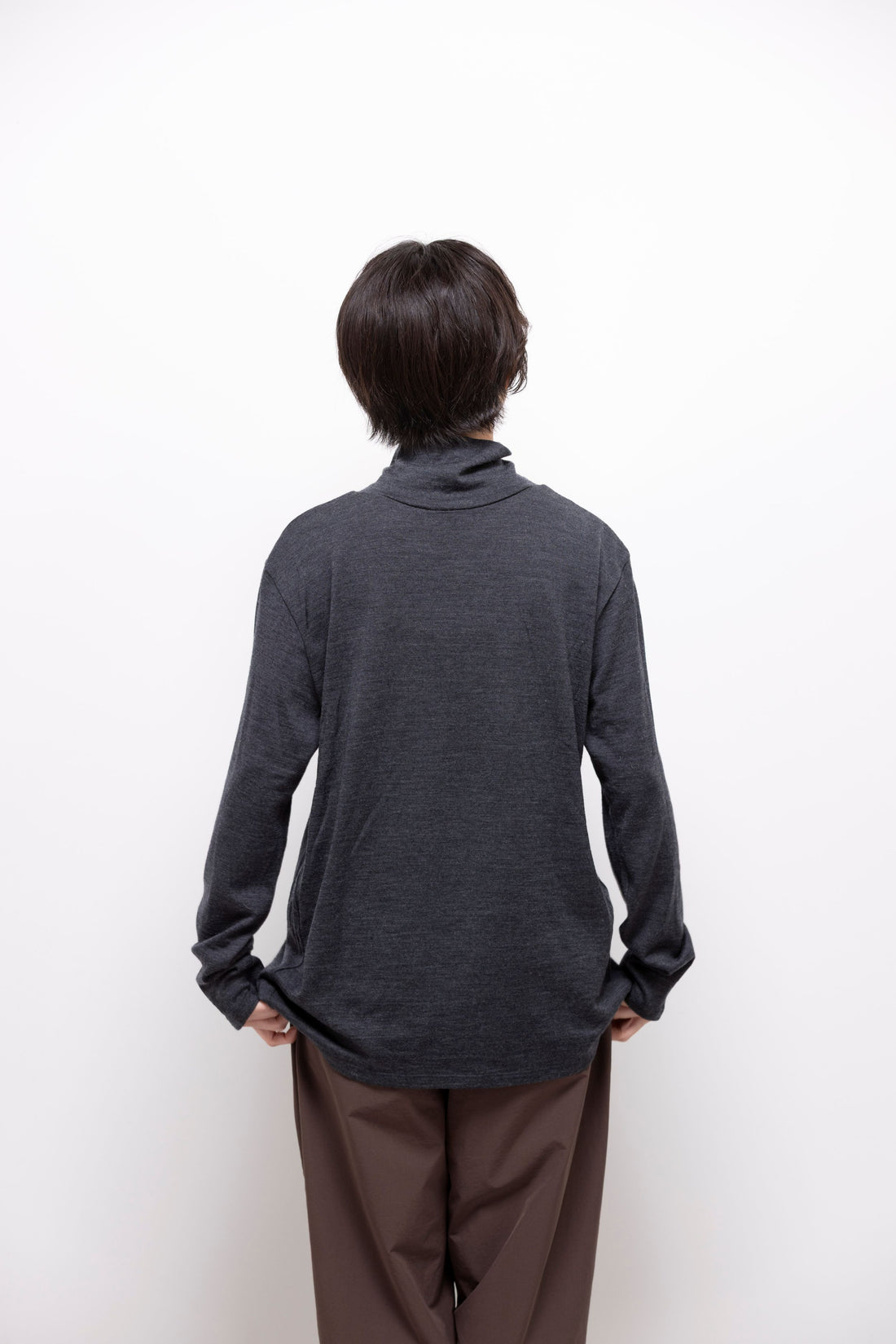 ［かわり芽］ゆったりウールハイネックTシャツ