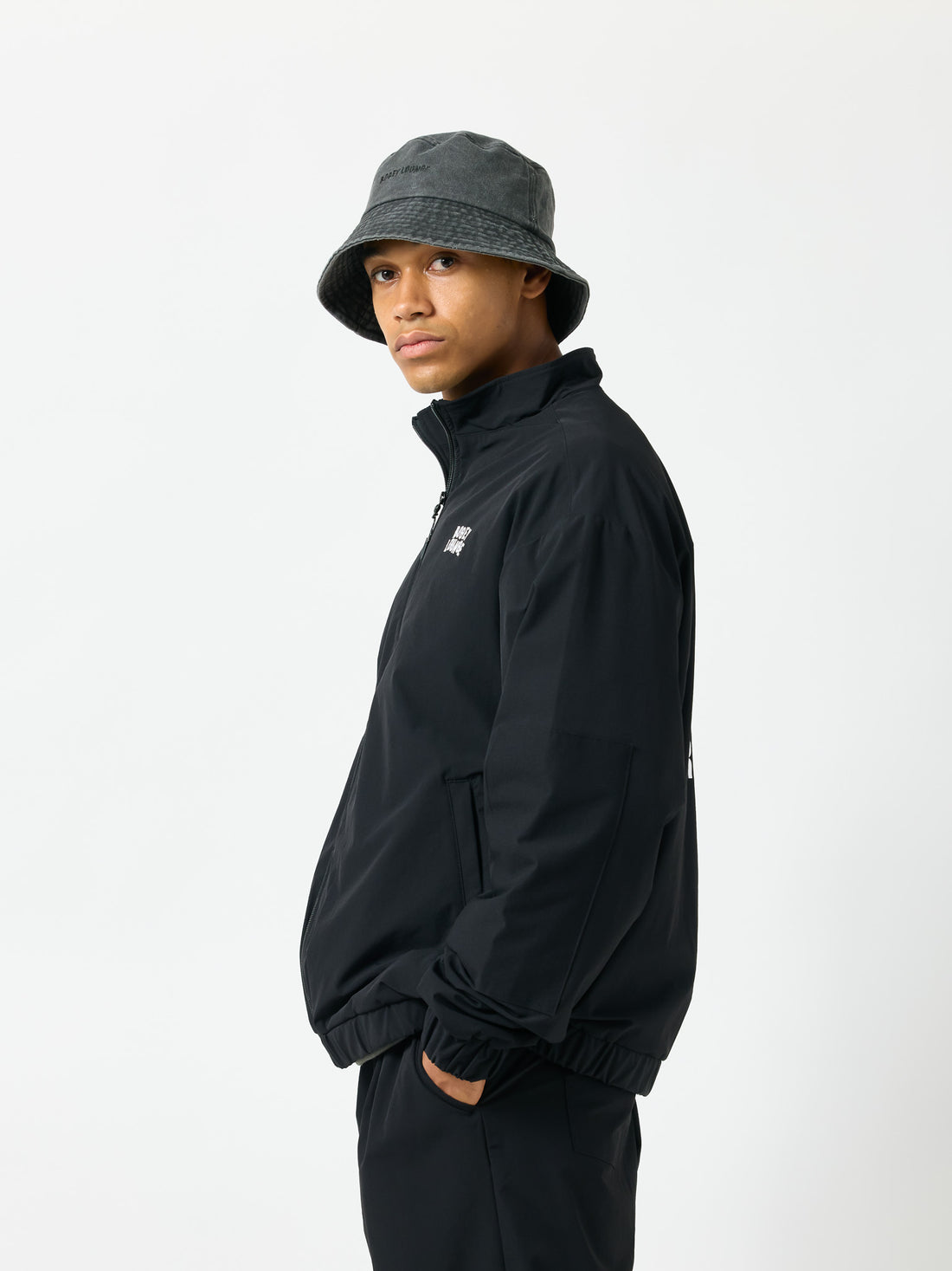 ［BOGEY LOUNGE］ 布帛ブルゾン