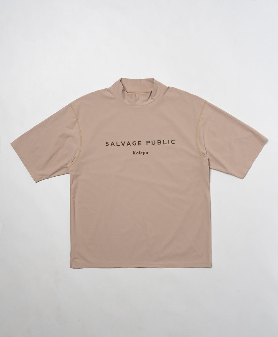 SVKS5031［サルベージパブリックコレパ］SURF モックネック S/S (Kolepa Stamp)