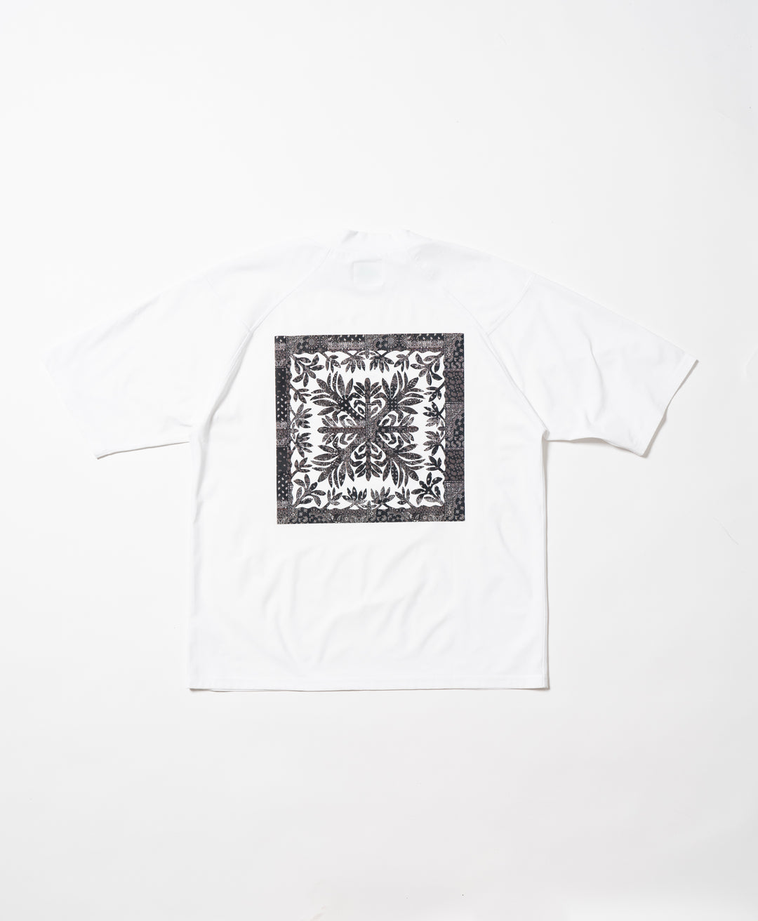 SURF MOCKNECK S/S(TI LEAF PAISLEY)