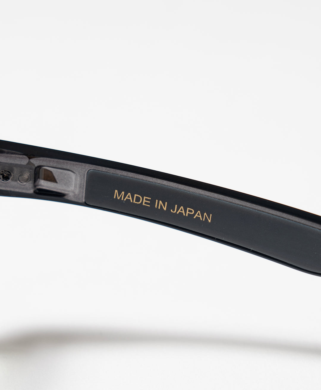 POLOLEI BLACK WITH PHOTOCHROMIC GREY LENSES
