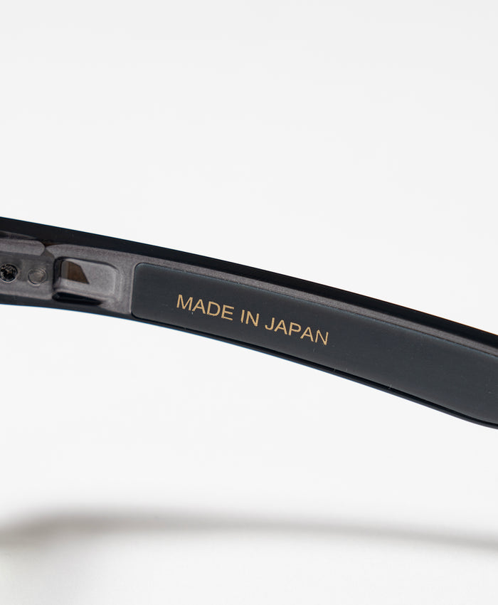 SVKE002［サルベージパブリックコレパ］POLOLEI Black with Photochromic Grey lenses