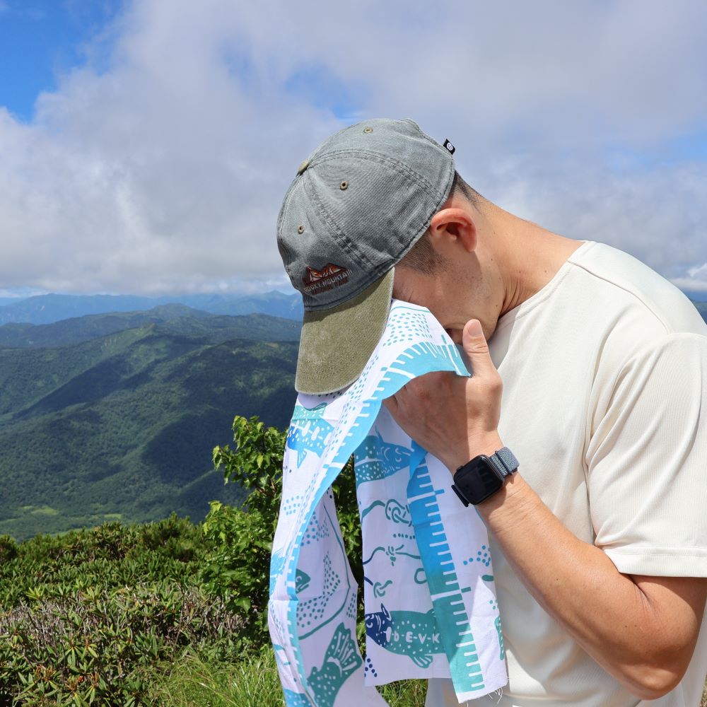 PEAKS MOUNTAIN TOWEL 「渓流」（注染）