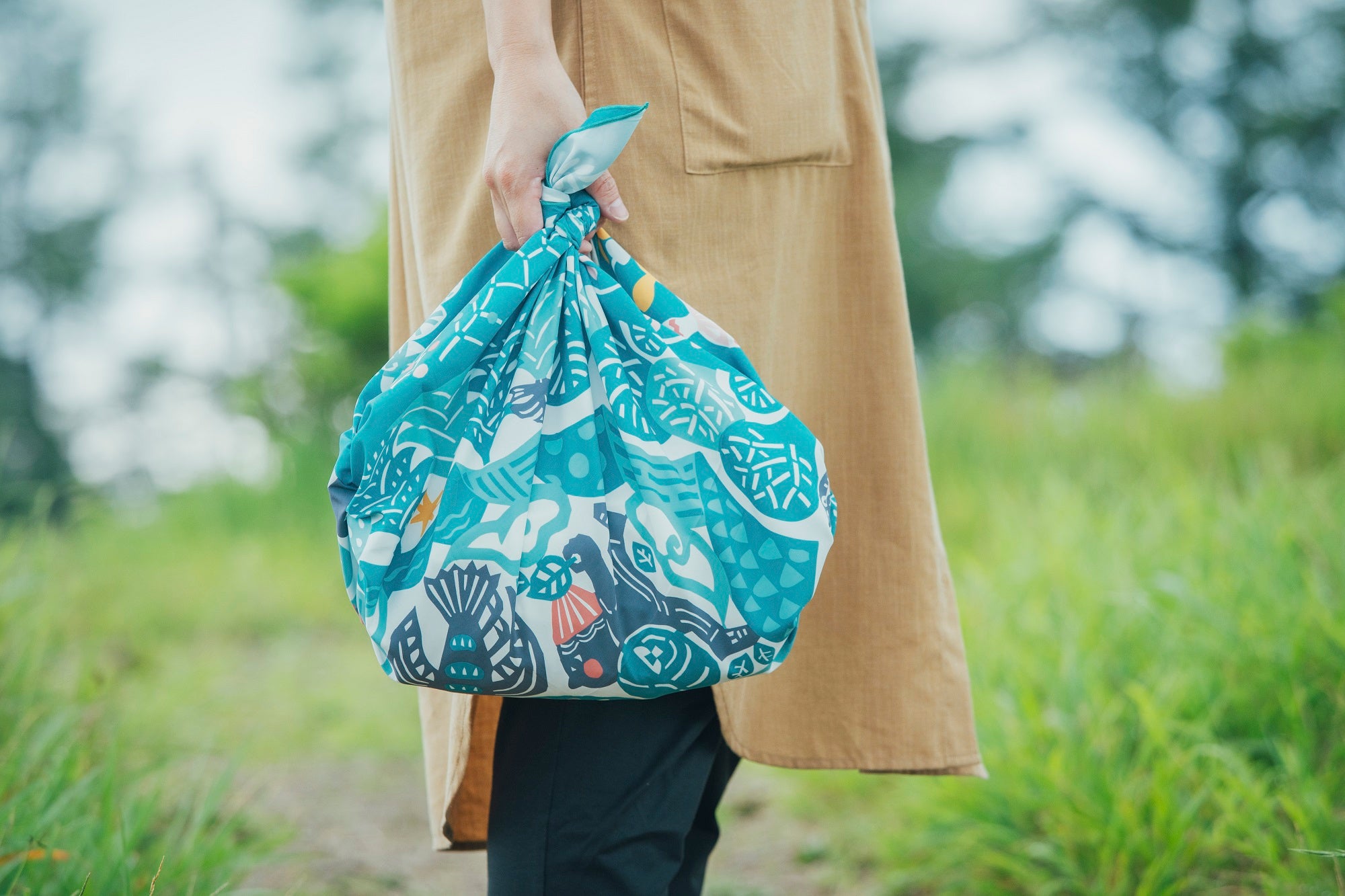 ランドネ×後藤郁子］山のおとも風呂敷ー包んで、敷いてー – FUNQTEN