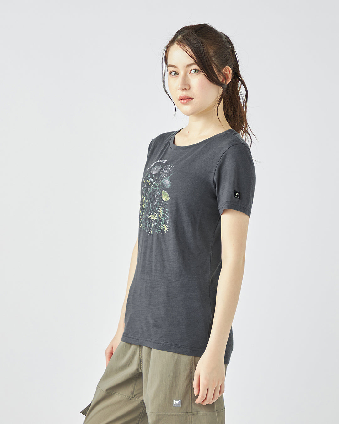 ［sn.super natural］W ロックフラワーTシャツ