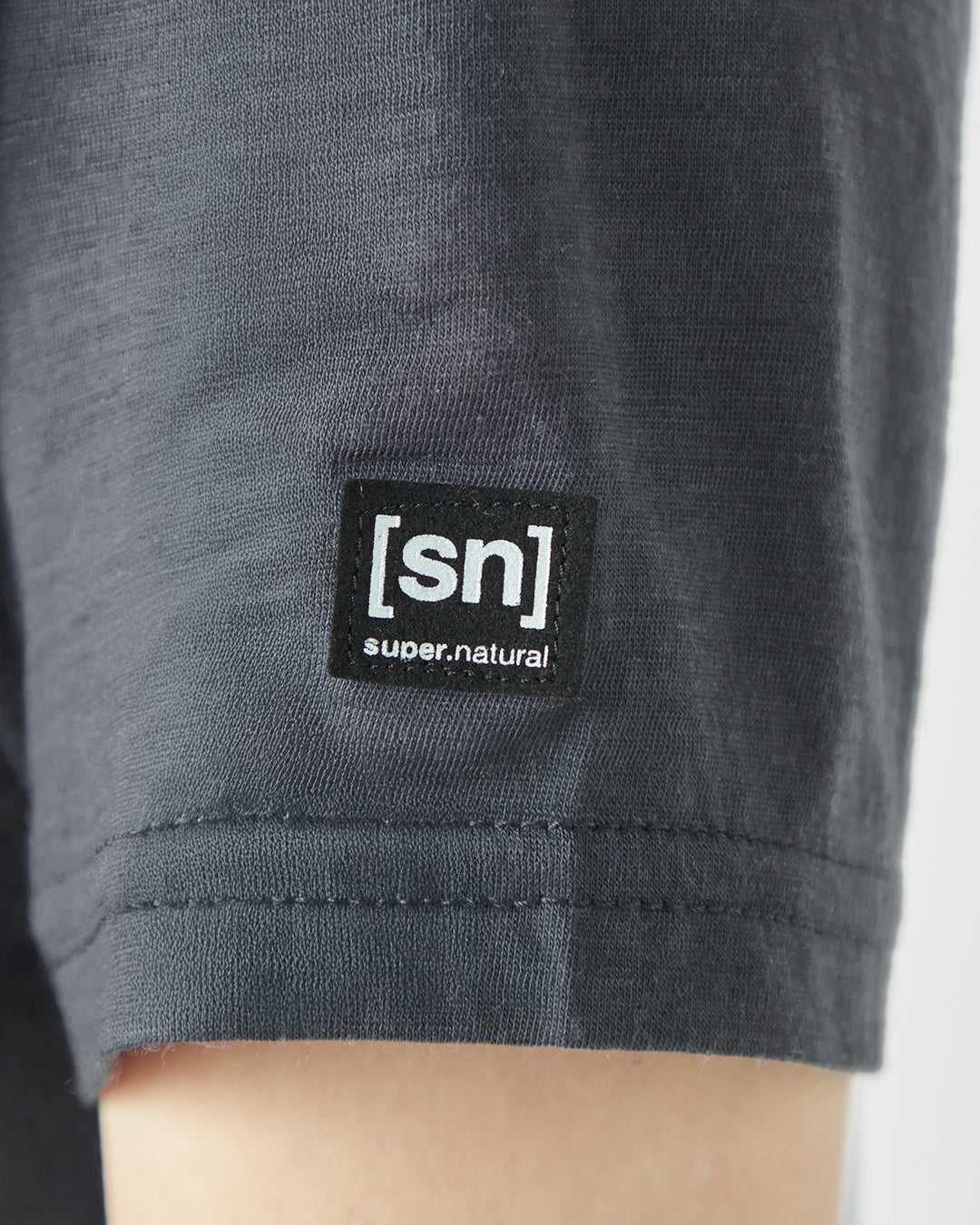 ［sn.super natural］W ロックフラワーTシャツ