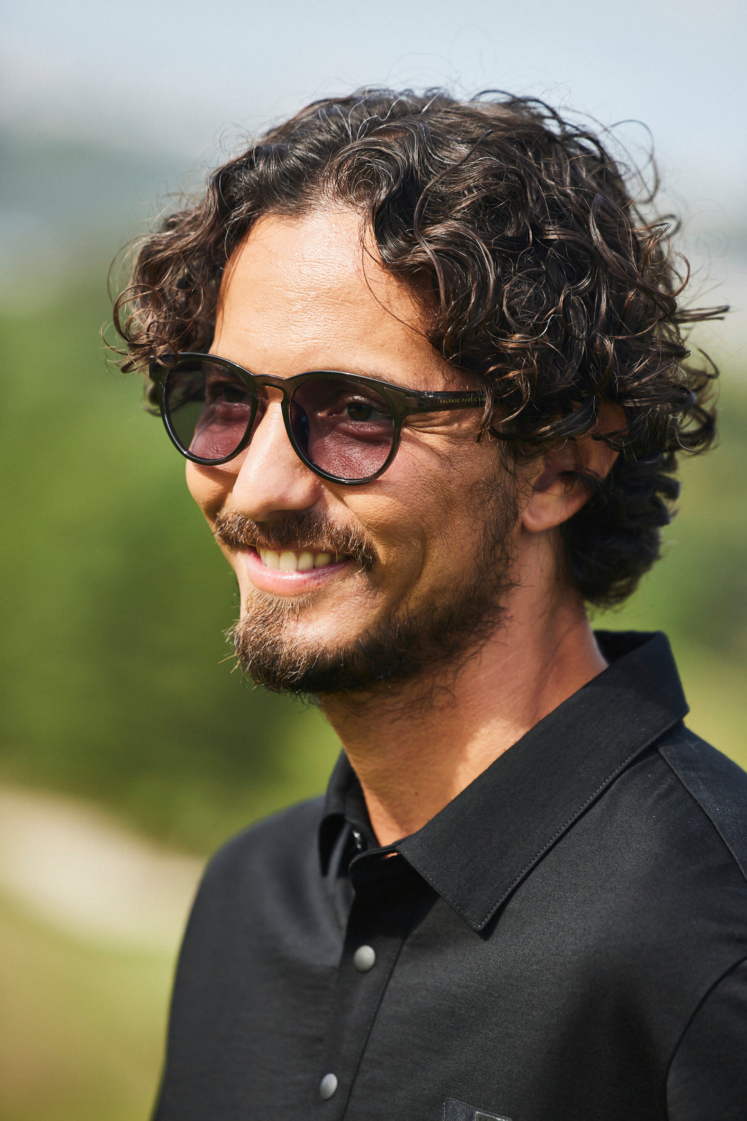 MAKALOA BLACK WITH PHOTOCHROMIC GREY LENSES