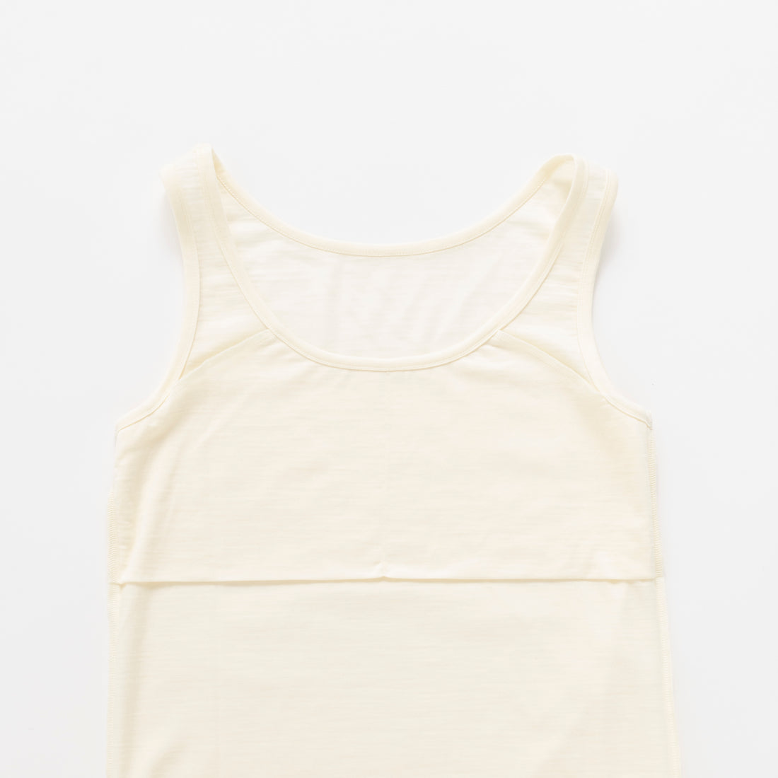 ［かわり芽］さらりとしたウールタンクトップ（カップ付き）