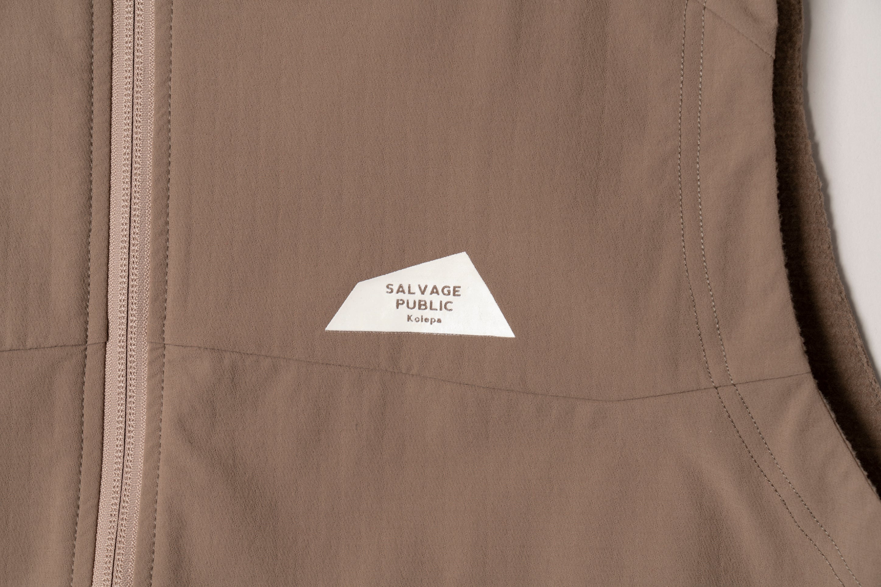 サルベージパブリックコレパ］マウカ ストームベスト – FUNQTEN