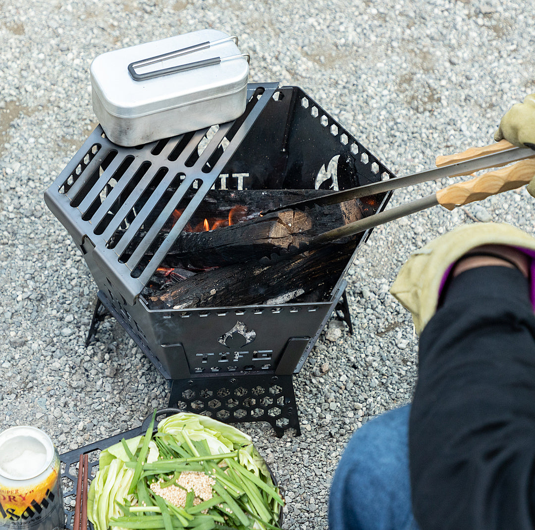 ［THE IRON FIELD GEAR × CAMP TOOLS］ハニカムファイヤーベース