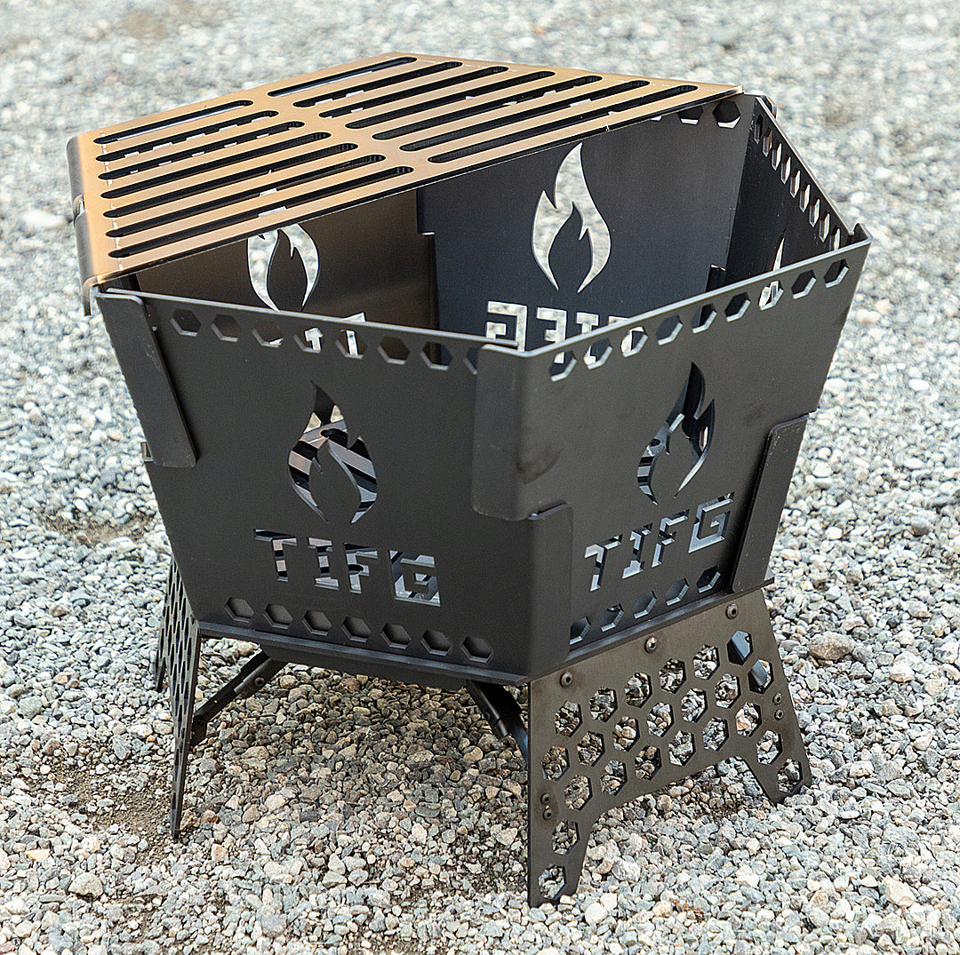［THE IRON FIELD GEAR × CAMP TOOLS］ハニカムファイヤーベース