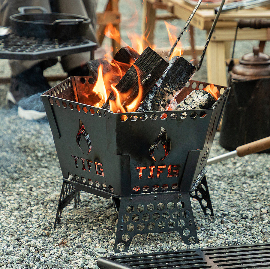 ［THE IRON FIELD GEAR × CAMP TOOLS］ハニカムファイヤーベース